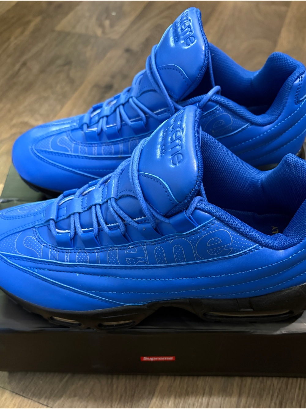 Size 9.5 Nike Air Max 95 Lux Supreme Men’s Blue Athletic Sneakers